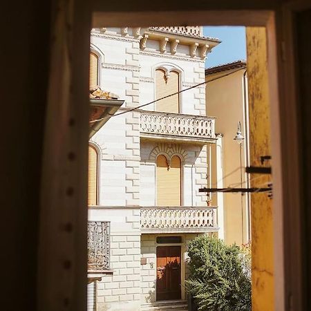 Casa Vacanze L'Angolo Fiorito Bettolle Kültér fotó