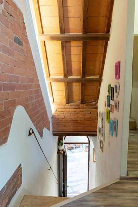 Casa Vacanze L'Angolo Fiorito Bettolle Kültér fotó