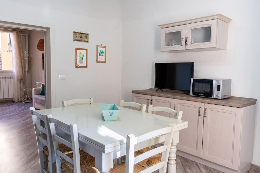 Casa Vacanze L'Angolo Fiorito Bettolle Kültér fotó