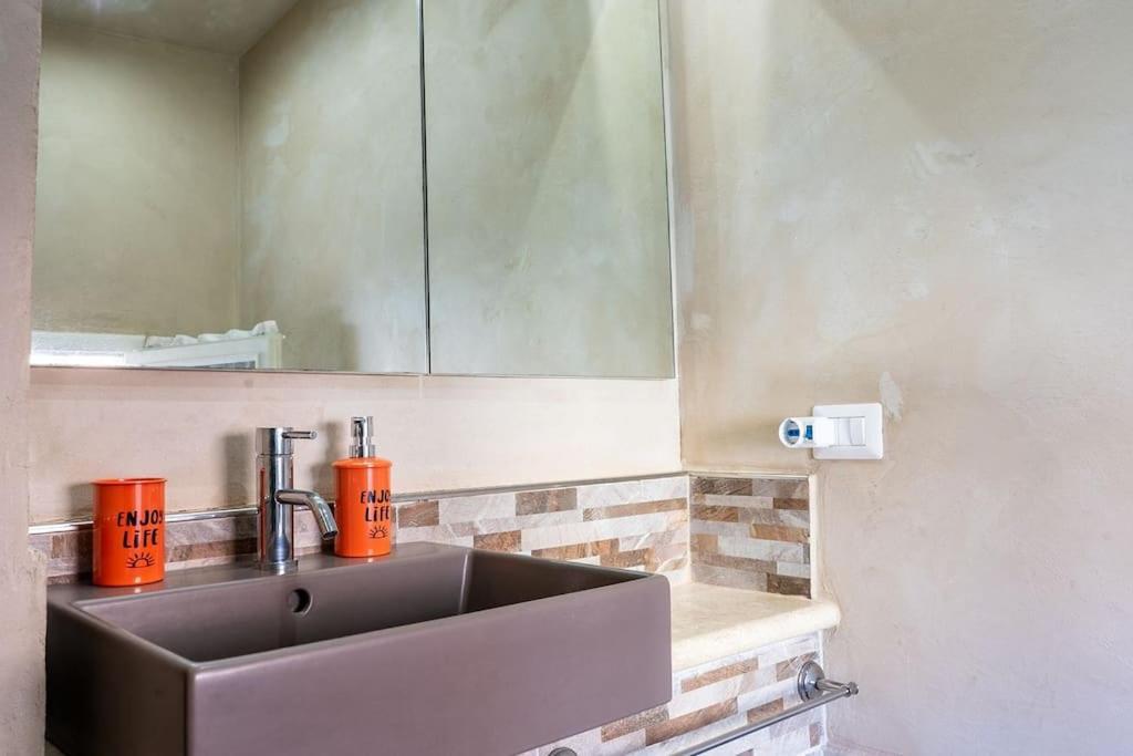 Casa Vacanze L'Angolo Fiorito Bettolle Kültér fotó